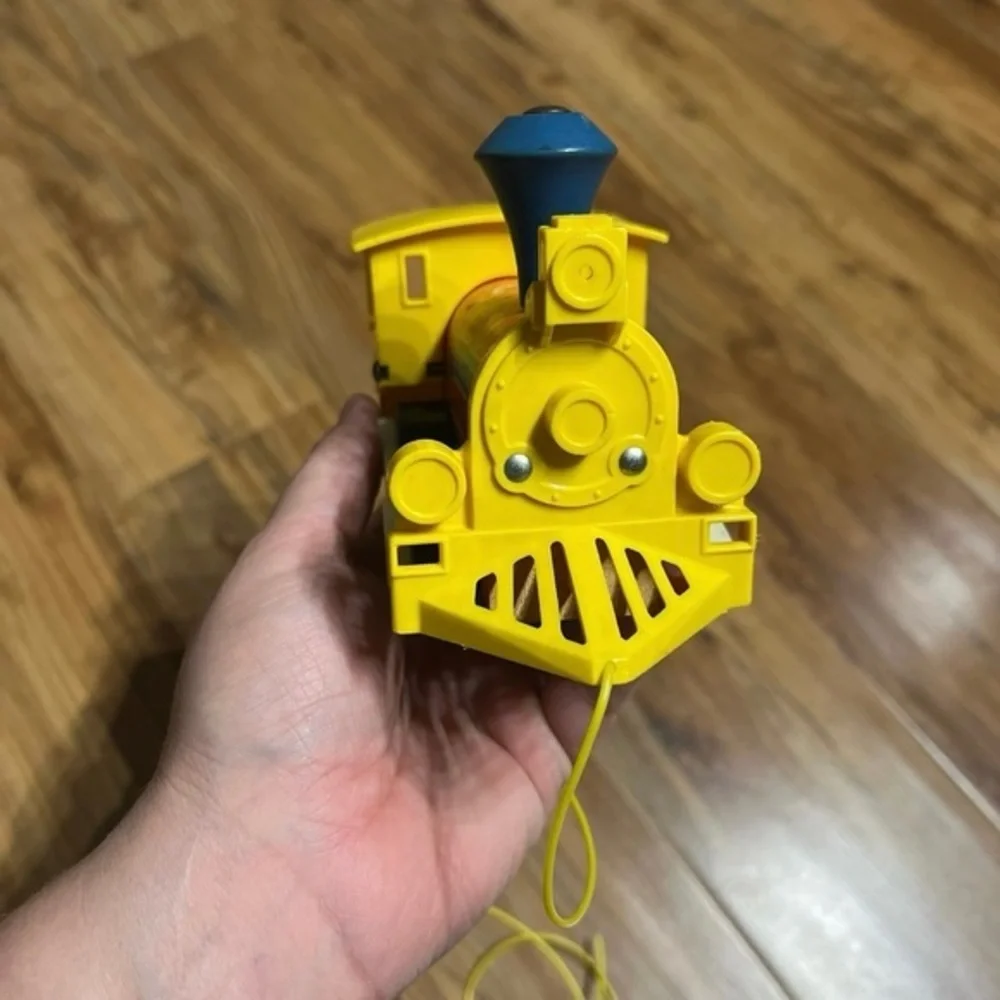 1964 Fisher Price Toot Toot Train‎ Engine Pull Along Toy # 643 Vintage Classic